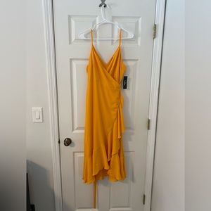 Lulus Mustard Yellow Gold Wrap Dress large NWT